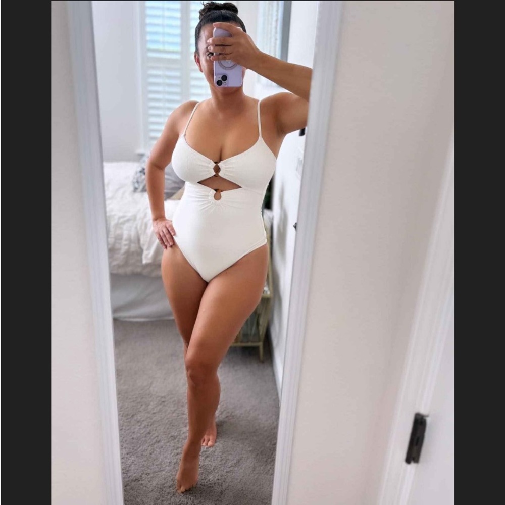 Double O-Ring with Lace-Up Back One Piece Swimsuit - Shade & Shore Off-White NWT